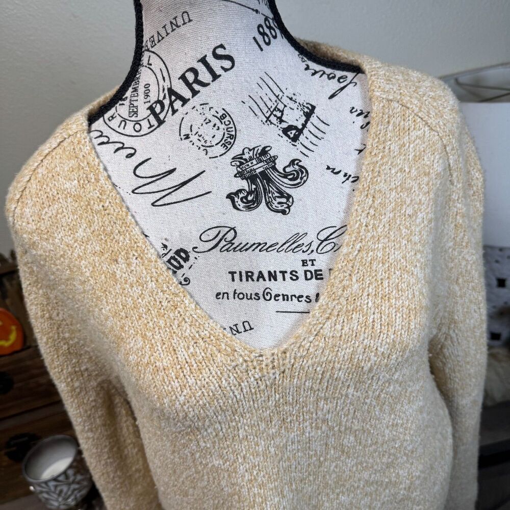 Vince V-Neck Boucle Sweater Silk Merino Wool Cashmere Sz M Classic Quiet Luxury - Picture 5 of 9